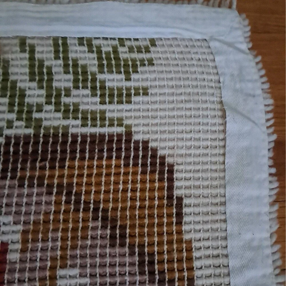 70s Mushroom Latch Hook Rug 19